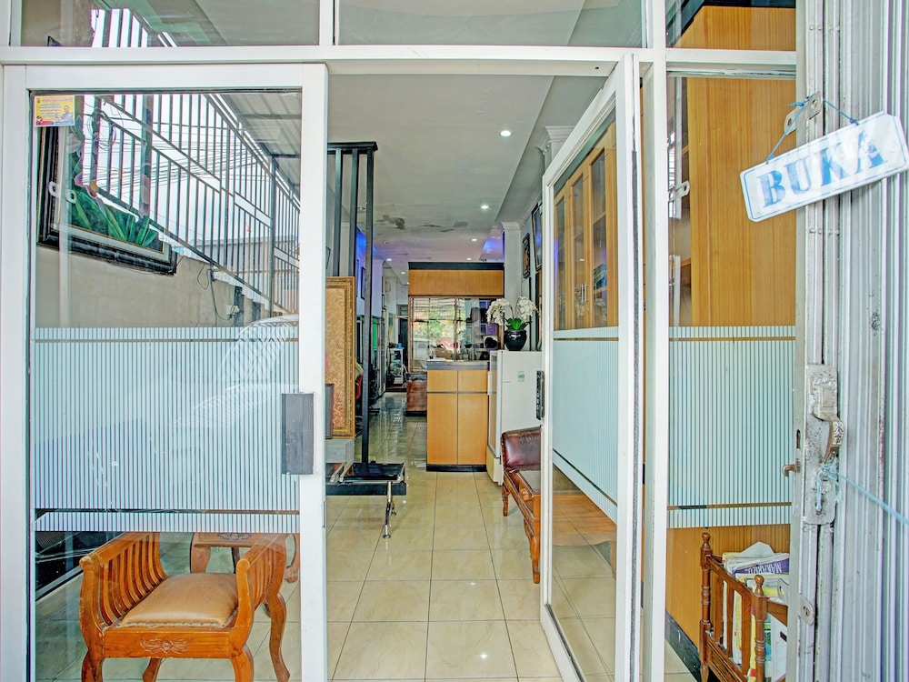 spot on 92905 sutomo residence syariah