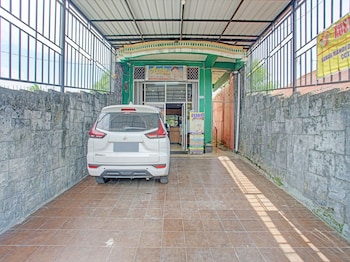spot on 92905 sutomo residence syariah