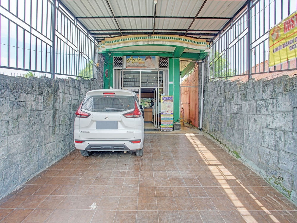spot on 92905 sutomo residence syariah