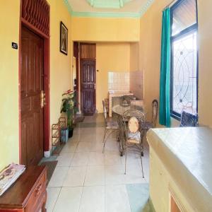 spot on 92905 sutomo residence syariah