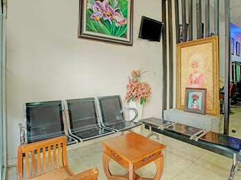 spot on 92905 sutomo residence syariah