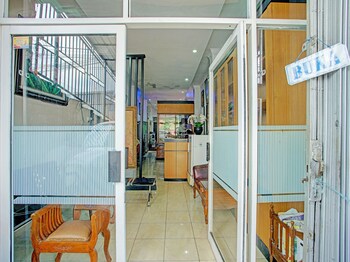 spot on 92905 sutomo residence syariah
