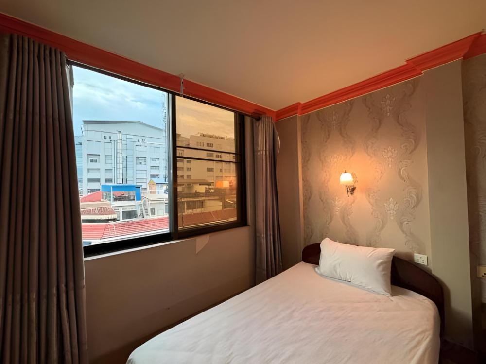 galaxy rs hotel and restaurant