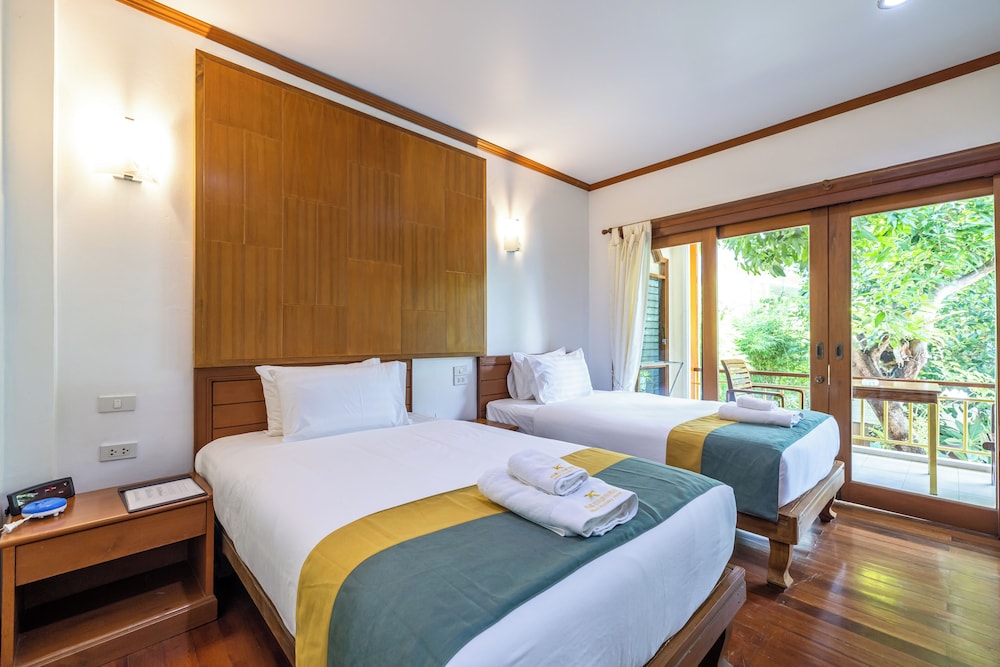 phuket meet holiday hotel