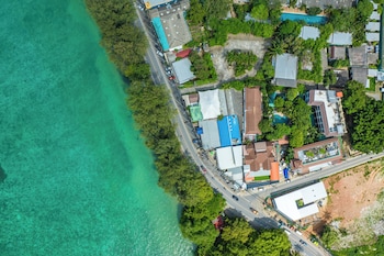 phuket meet holiday hotel