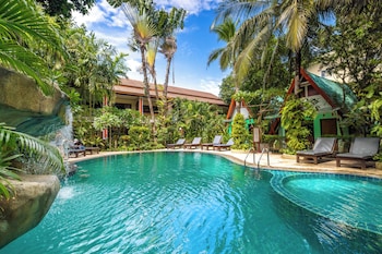 phuket meet holiday hotel