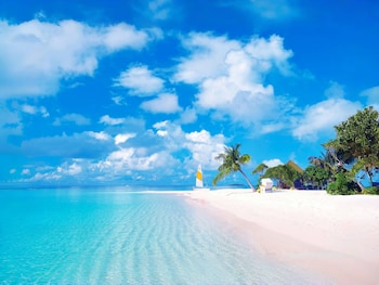 phuket meet holiday hotel
