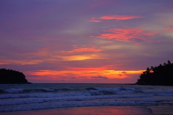 phuket meet holiday hotel