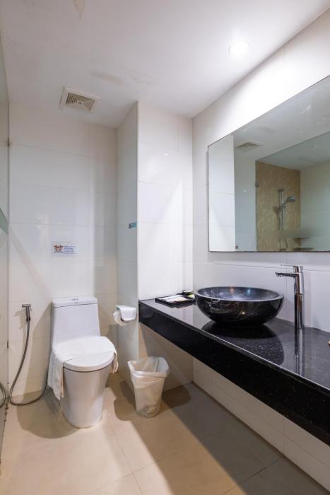 phuket meet holiday hotel