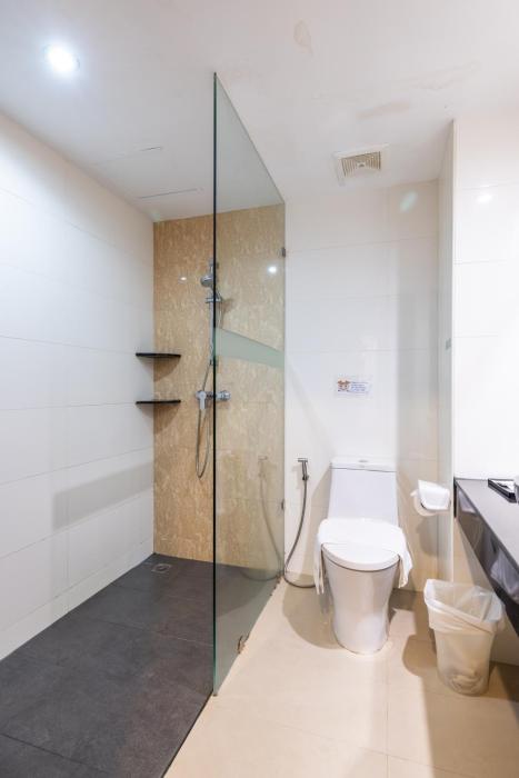 phuket meet holiday hotel