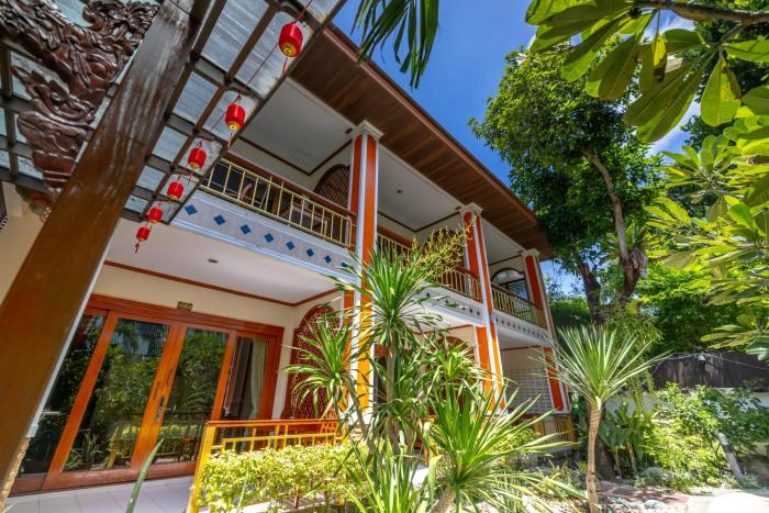 phuket meet holiday hotel