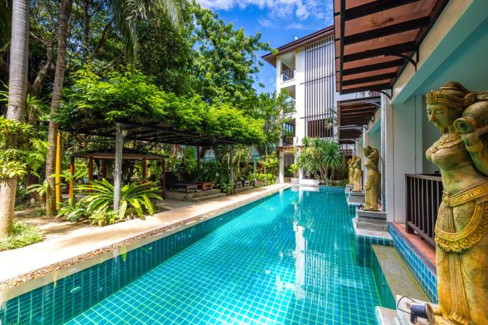 phuket meet holiday hotel