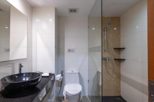 phuket meet holiday hotel