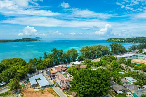 phuket meet holiday hotel
