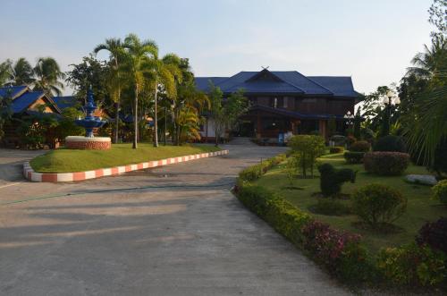 suandarbporn resort mae sot