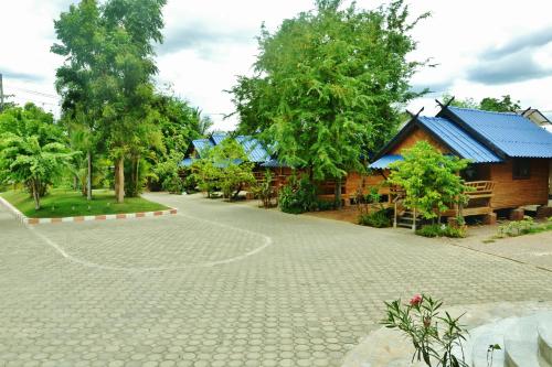 suandarbporn resort mae sot