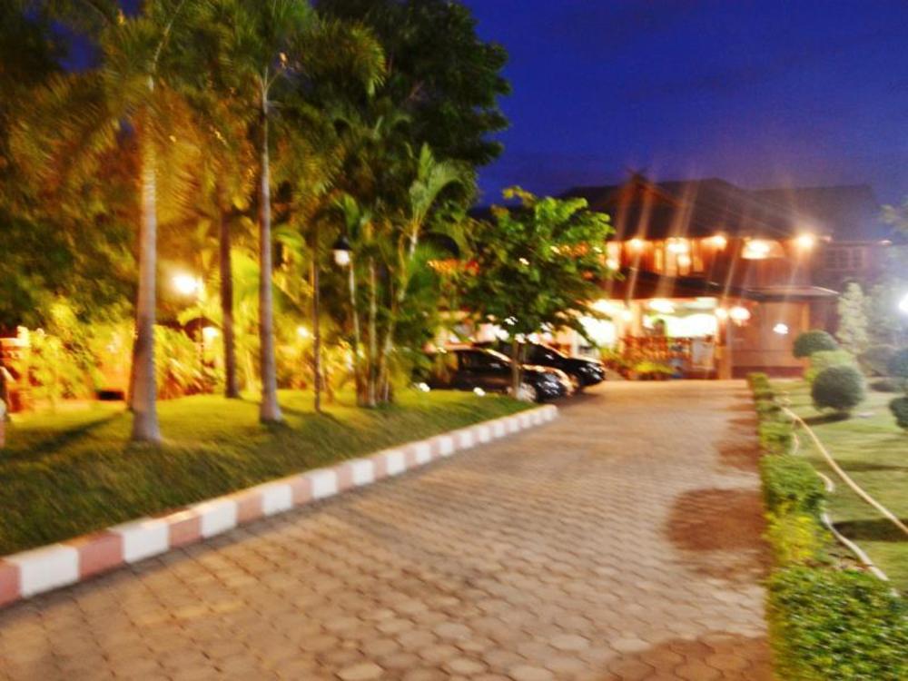 suandarbporn resort mae sot
