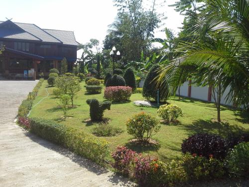 suandarbporn resort mae sot