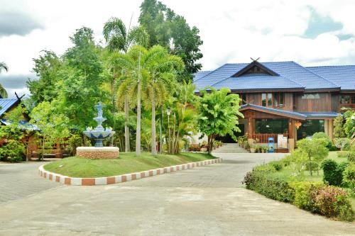 suandarbporn resort mae sot