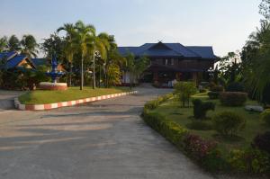 suandarbporn resort mae sot