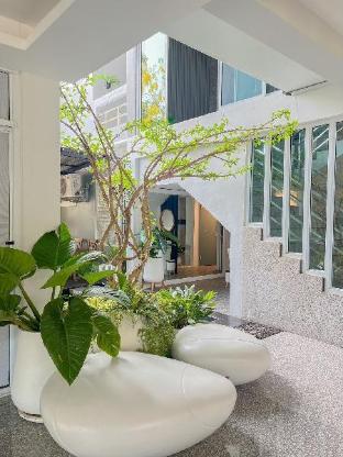 the nine place chaeng sanit