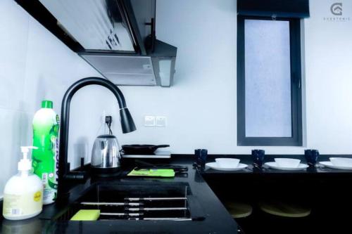 neusuite cozy studio by guestonic