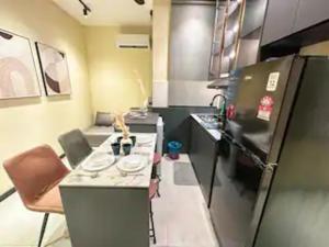 neusuite cozy studio by guestonic