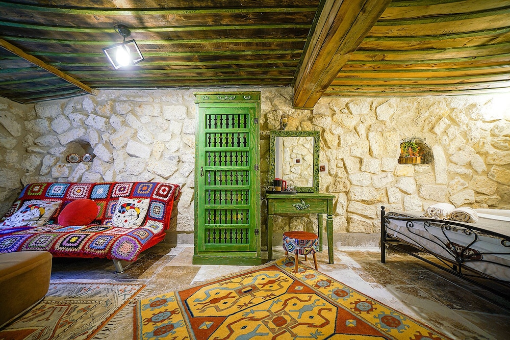 aysel inn house