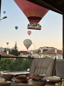 aysel inn house