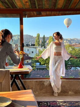 aysel inn house