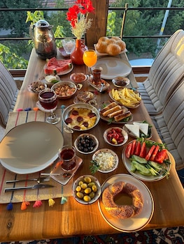 aysel inn house