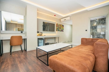 216 station suite gebze