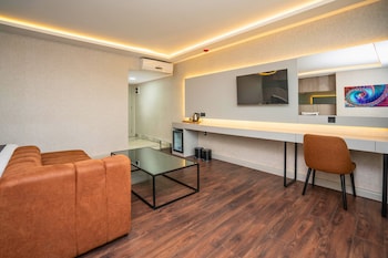 216 station suite gebze