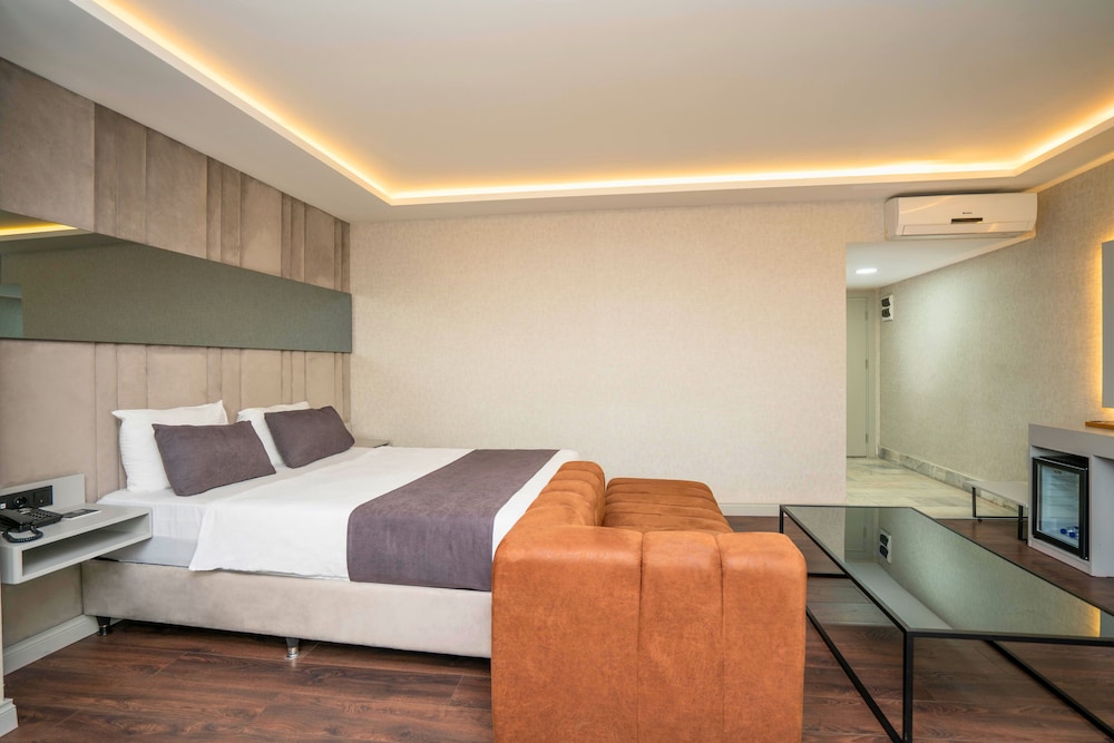 216 station suite gebze