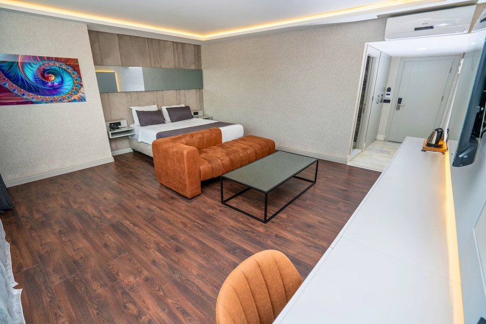 216 station suite gebze