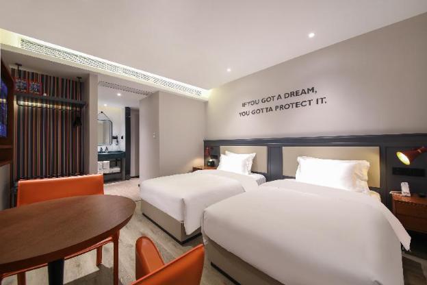 starway hotel wuhan hanjiang road jiqing street