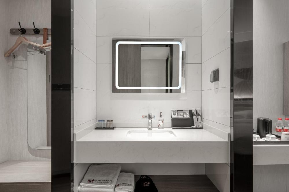 borrman hotel xian port area olympic sports center