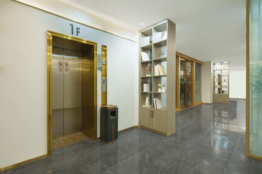 borrman hotel xian port area olympic sports center