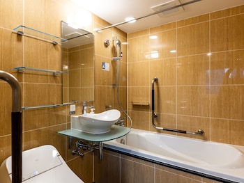 apa hotel hatchobori ekimae