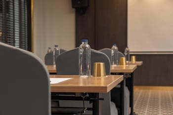 pranakorn heritage hotel