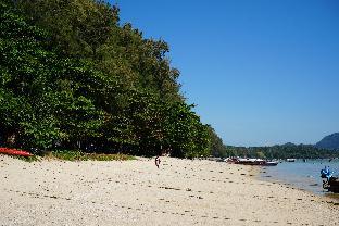 new breakers hotel rawai