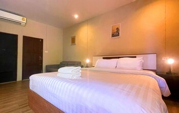 new breakers hotel rawai