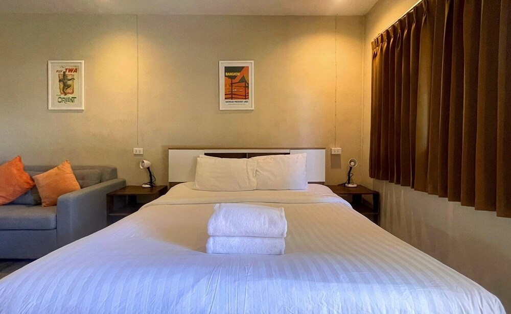 new breakers hotel rawai