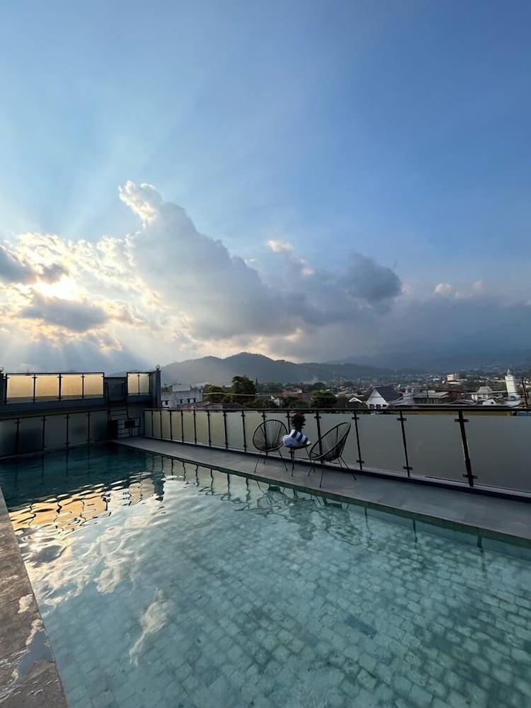 gendhis batu boutique hotel