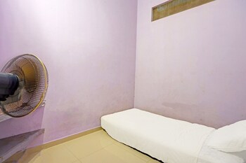 spot on 92923 toyo homestay syariah
