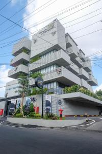 sans hotel rg living jogja by reddoorz