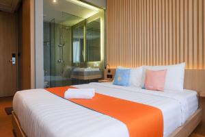 sans hotel rg living jogja by reddoorz