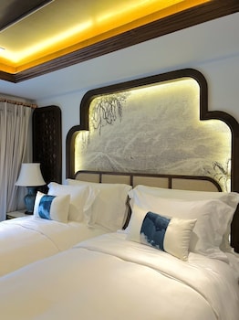 chino at nimman luxury boutique hotel
