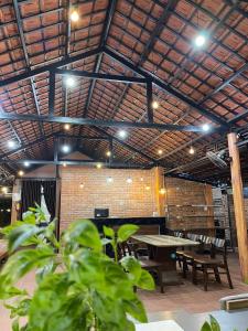 hy vien boutique and garden