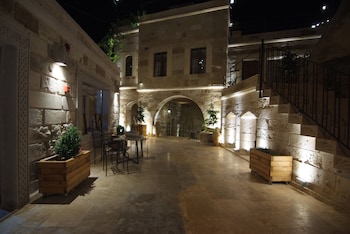 peruna cave hotel